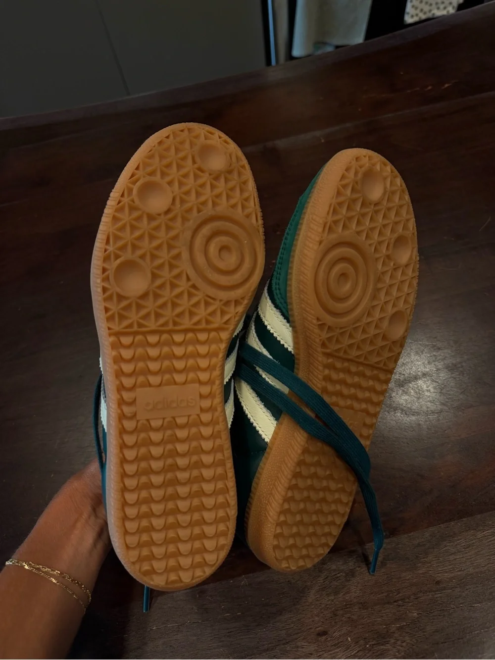 Emerald green Sambas